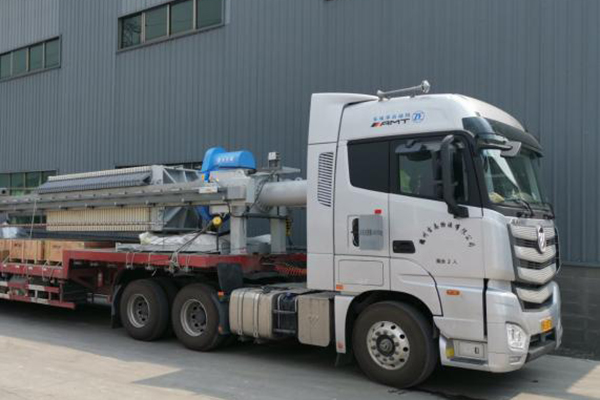 迎難而上克時艱，化危為機謀發(fā)展